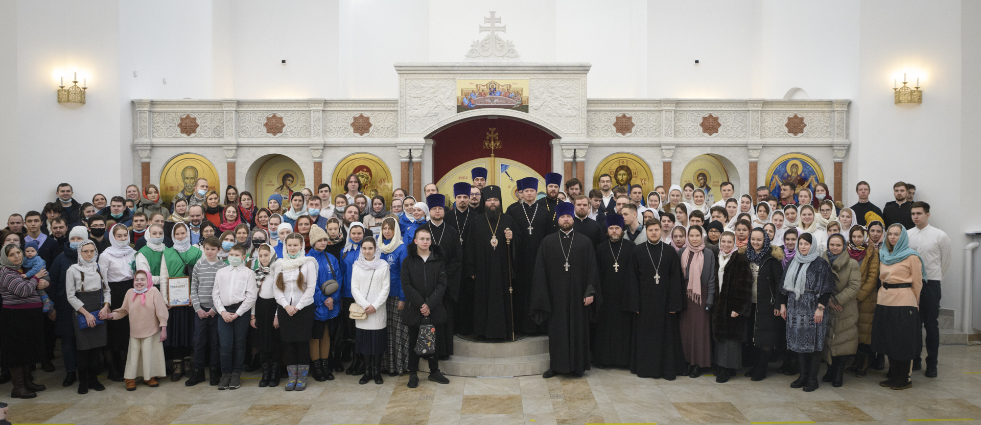 Храм на люберецких полях. Храм Покрова на люберецких полях Воскресный хор. Всехсвятская Церковь Люберцы. Церковь на молодежной служба рейтинг.