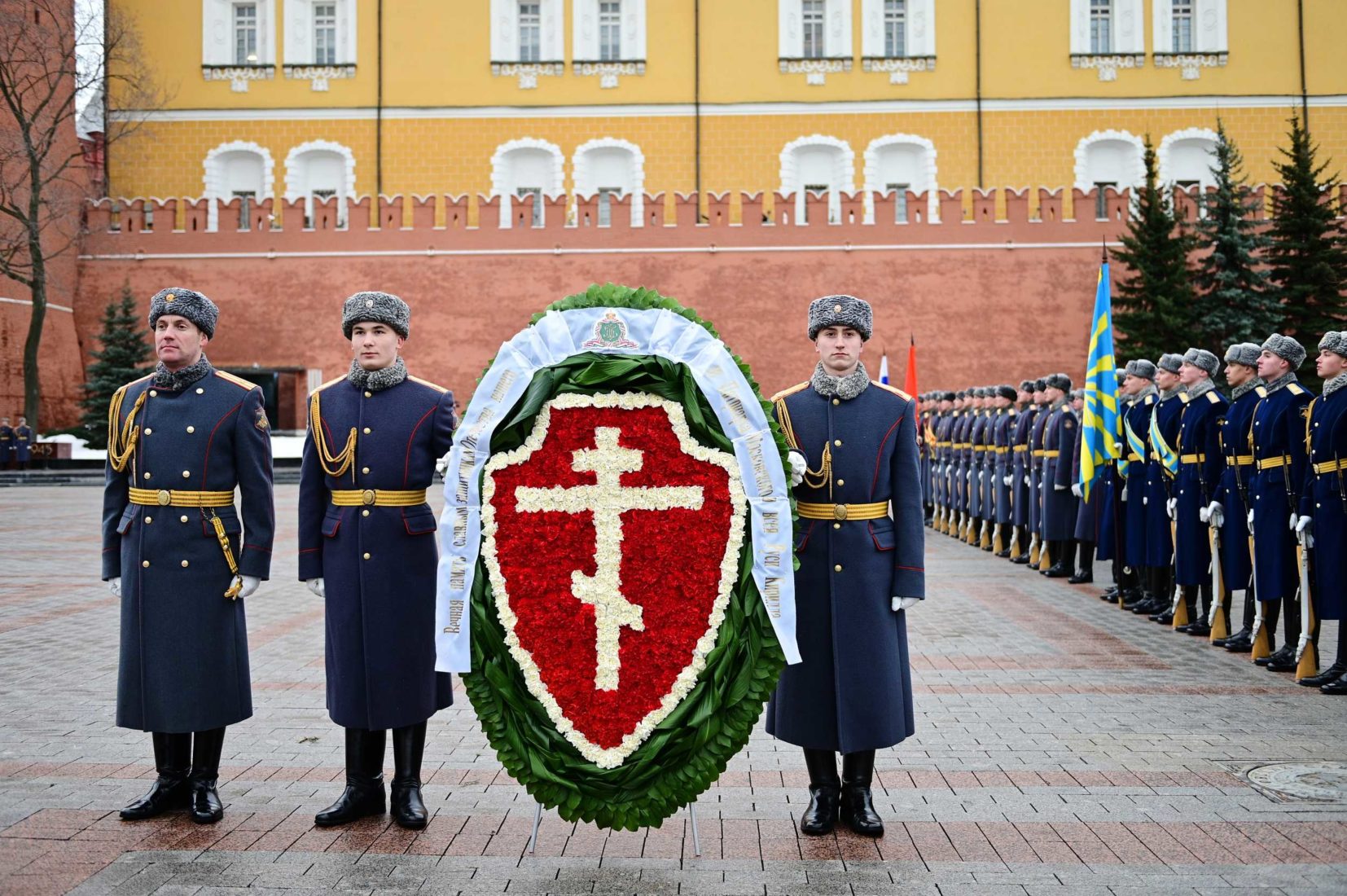 Возложение венцов в церкви картинки