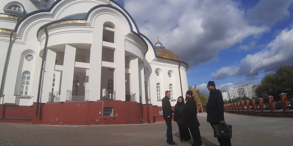Архиепископ Егорьевский Матфей проинспектировал ход работ на площадках строящихся в СВАО храмов
