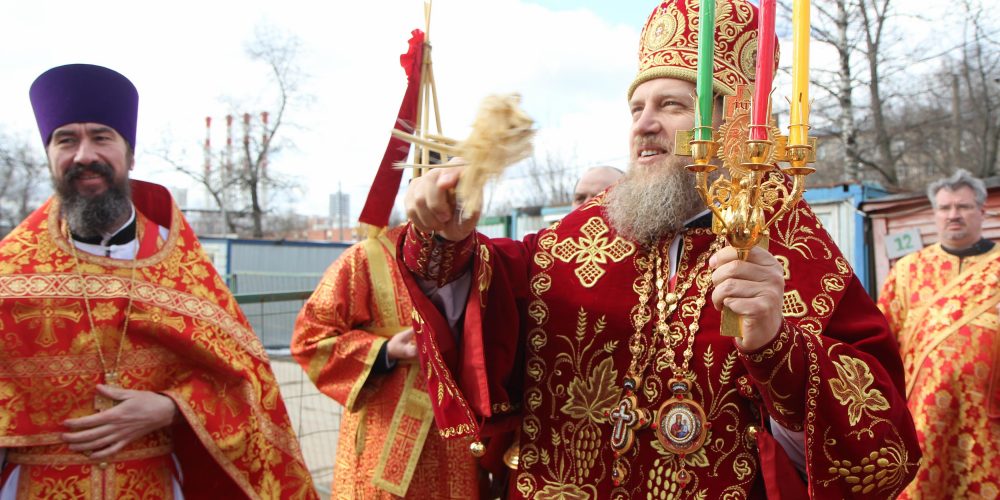 Епископ Домодедовский Иоанн совершил Божественную литургию в храме св. Ольги