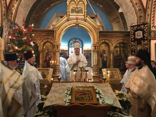 Божественная литургия в Тегеле и панихида по почившему архиепископу Феофану