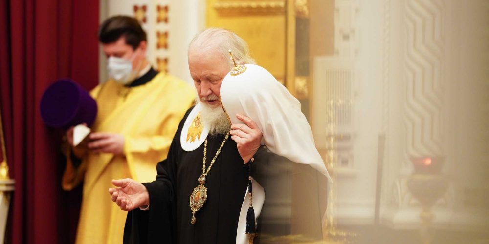 В Неделю 23-ю по Пятидесятнице Святейший Патриарх Кирилл совершил Литургию в Храме Христа Спасителя