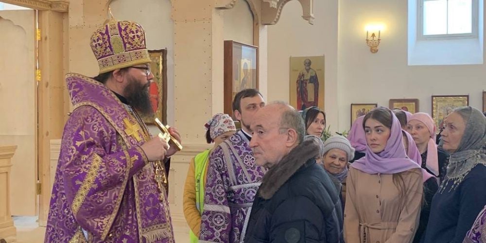 Архиепископ Егорьевский Матфей возглавил Литургию в храме Живоначальной Троицы при бывшем приюте Бахрушиных