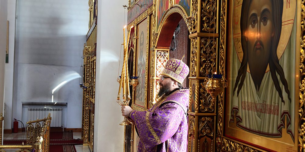 Божественная литургия преждеосвященных Даров в храме Торжества Православия в Алтуфьево