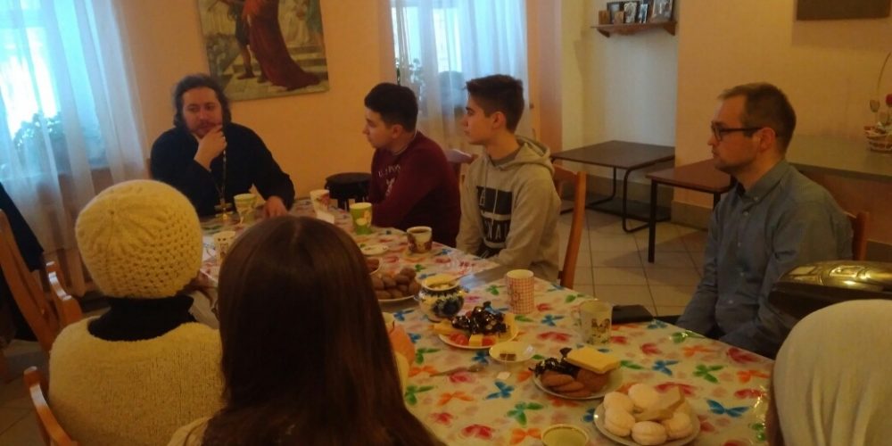 Протоиерей Кирилл Шевцов встретился с председателем молодежи района Лианозово