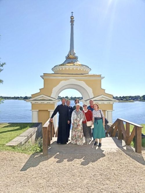 Паломническая поездка прихожан храма святых мучеников Адриана и Наталии в Бабушкине
