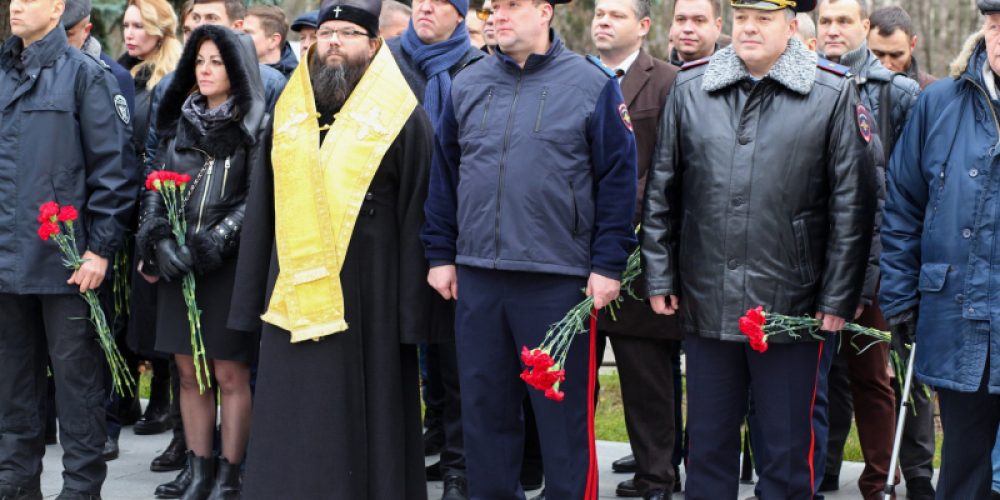 В УВД по СВАО состоялось торжественное открытие памятника сотрудникам РУБОП
