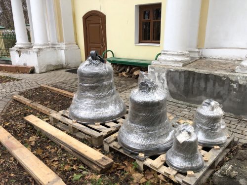 В храме Владимирской иконы Божией Матери в Виноградове новые колокола