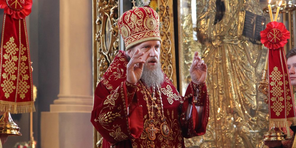 Епископ Домодедовский Иоанн, совершил Божественную литургию в храме Тихвинской иконы Божией Матери