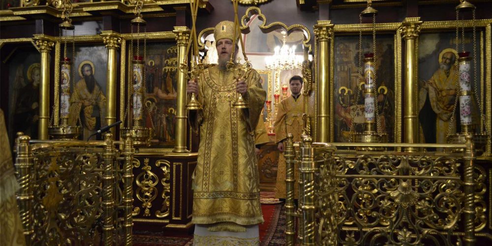 Божественная литургия в храме Покрова Пресвятой Богородицы в Медведкове
