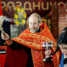 Священник Феодор Сидоров поздравил подопечных социального дома «Ярославский» со Светлым Христовым Воскресением