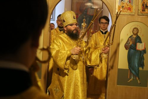 Архиепископ Егорьевский Матфей совершил Литургию в строящемся храме Казанской иконы Божией Матери в Лосиноостровской