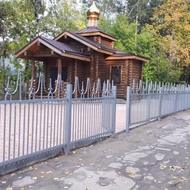 Продолжаются работы в часовне святителя Николая на Перловском кладбище