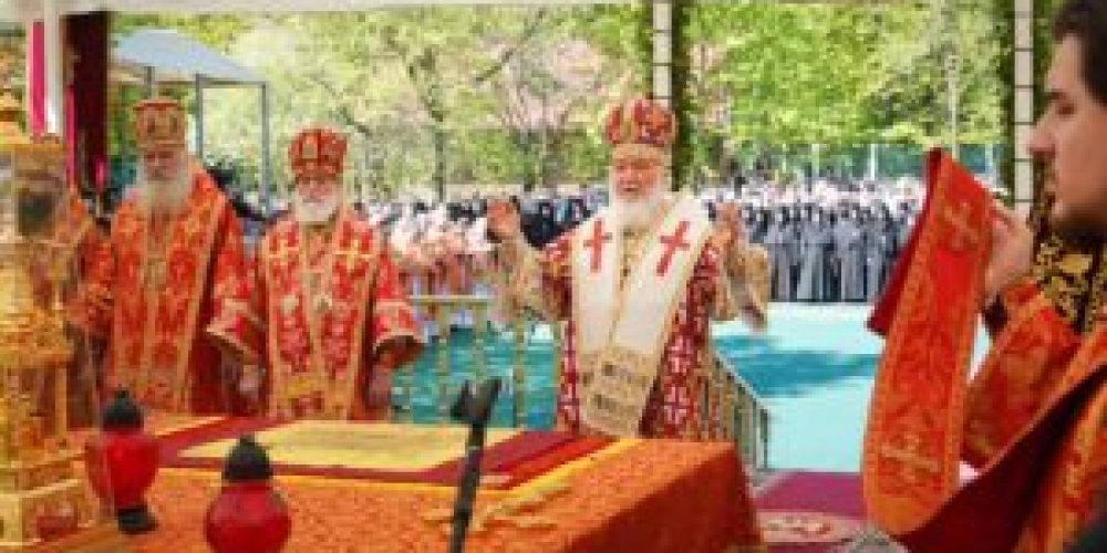 Архиепископ Егорьевский Матфей соеслужил предстоятелю Русской Православной Церкви на Бутовском полигоне