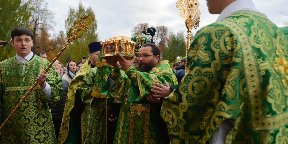 Торжественное принесение ковчега с мощами преподобного Сергия Радонежского в Северо-Восточное викариатство