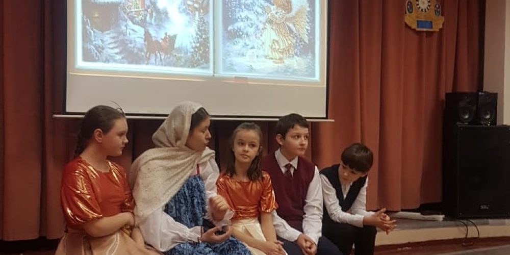 Выступление учеников Православной школы «Свиблово» в центре для пожилых людей