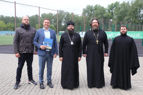 На стадионе «Свиблово» прошло выездное совещание по вопросам проведения епархиальных игр среди воскресных школ Москвы