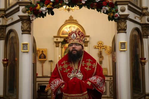 Архиепископ Егорьевский Матфей возглавил престольный праздник в храме иконы Божией Матери «Живоносный источник» в Биберево