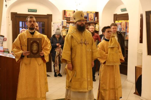 Архиепископ Матфей совершил Литургию в усадьбе Свиблово