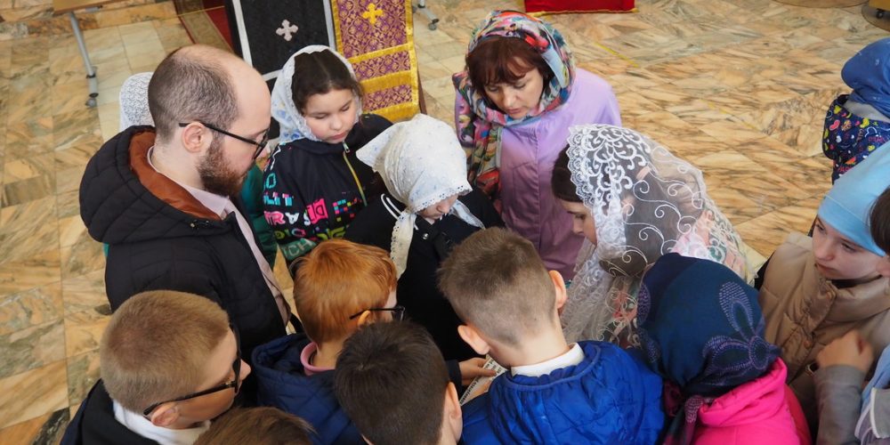 Образовательный проект «Урок в храме» состоялся на приходе преподобного Сергия Радонежского в Бибиреве