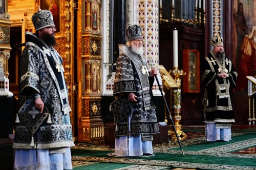 Сослужение архиепископа Егорьевского Матфея Святейшему Патриарху в Великую Среду Страстной седмицы