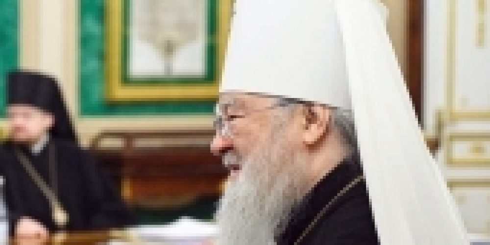 Святейший Патриарх Кирилл поздравил митрополита Ювеналия с 60-летием священнослужения