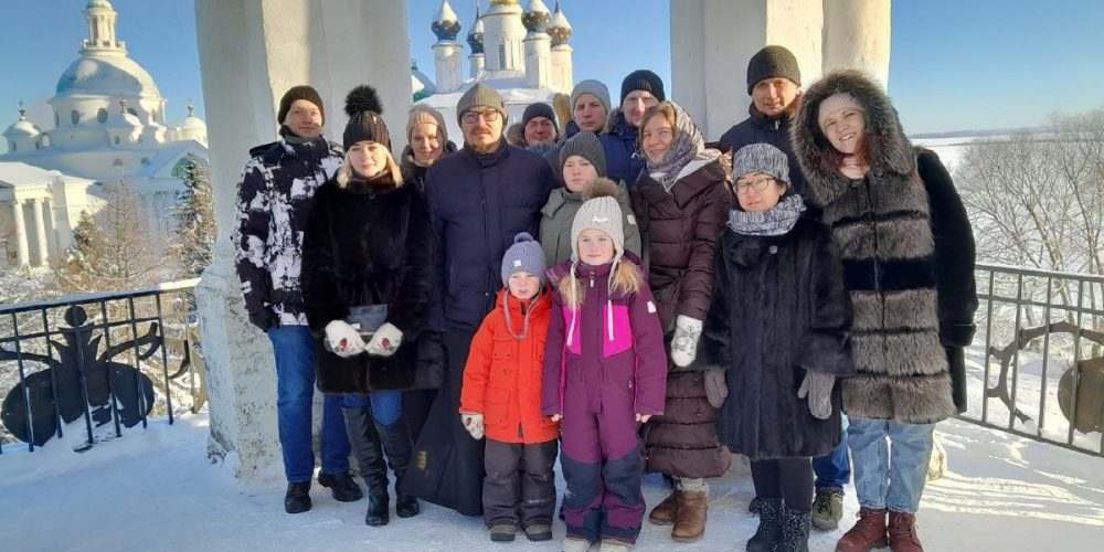 Молодёжь Северо-Восточного викариатства совершила паломническую поездку по святым местам Ярославской и Костромской земли