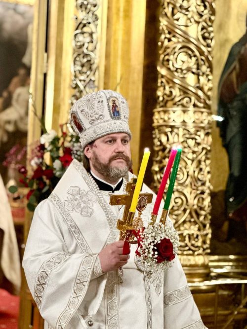 В Светлый праздник Пасхи архиепископ Фома совершил торжественные богослужения в Богоявленском соборе