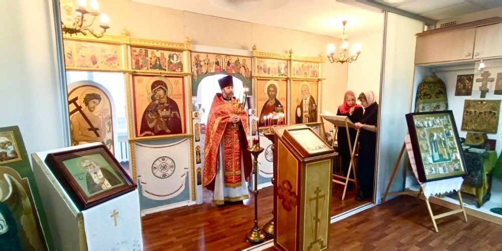 Во вторник Светлой седмицы была совершена Божественная литургия в институте Славянской Культуры