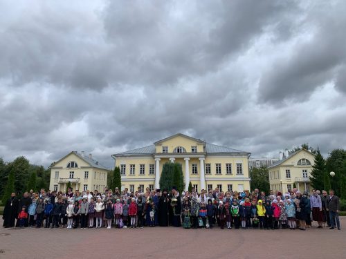Начало учебного года в школе преподобного Сергия Радонежского в усадьбе Свиблово