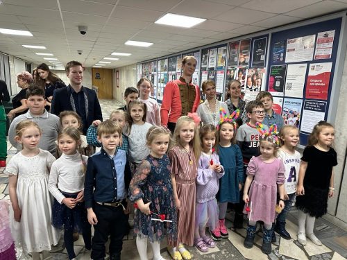 Ученики и родители Воскресной школы «Сретение» посетили балетную постановку П.И. Чайковского «Щелкунчик»