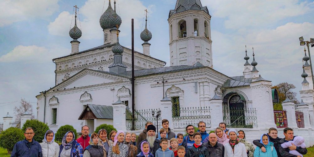 Прихожане храма святых мучеников Адриана и Наталии в Бабушкине совершили паломническую поездку в Годеново