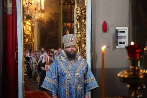 Архиерейское богослужение в храме Тихвинской иконы Божией Матери в Алексеевском