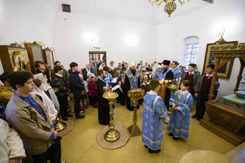 В православной школе имени преподобного Сергия Радонежского в Усадьбе Свиблово состоялся праздничный молебен