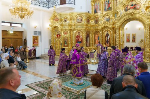 Митрополит Арсений совершил Божественную Литургию в храме святых равноапостольных Мефодия и Кирилла в Ростокине