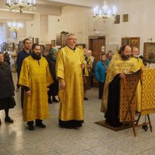 В храме Собора Московских Святых в Бибиреве по воскресеньям начато еженедельное служение акафистов чтимым святым