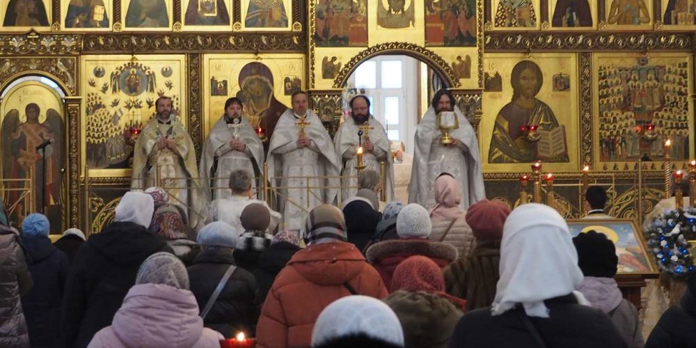 Духовенство храма преподобного Сергия Радонежского в Бибиреве в сослужении священников храма святого благоверного князя Димитрия Донского в Раеве совершили Литургию в день памяти святой мученицы Татианы Римской