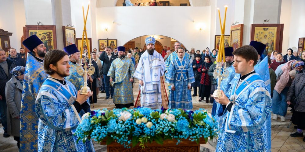 Митрополит Арсений совершил Божественную литургию в храме Торжества Православия в Алтуфьево