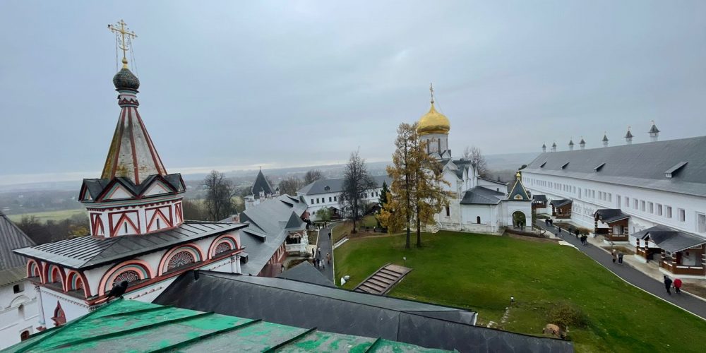 Молодежь храма Казанской иконы Божией матери в Лосиноостровской посетили Саввино-Сторожевский монастырь