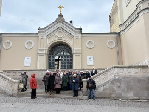 Прихожане храмов Живоначальной Троицы на Пятницком кладбище и Благовещения Пресвятой Богородицы в Раево посетили Иоанно-Предтеченский женский монастырь