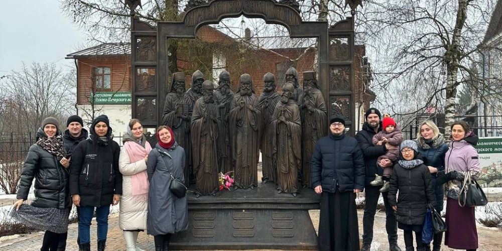 Молодежная группа Северо-Восточного викариатства совершила паломническую поездку в Псковскую землю