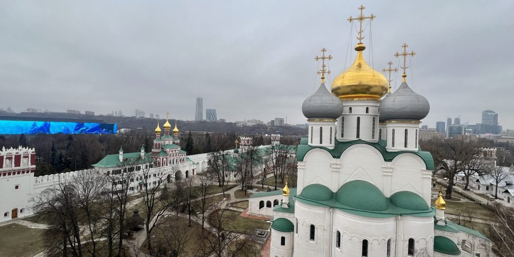 Молодёжь Северо-Восточного Московского викариатства с обзорной экскурсией посетила Новодевичий женский монастырь