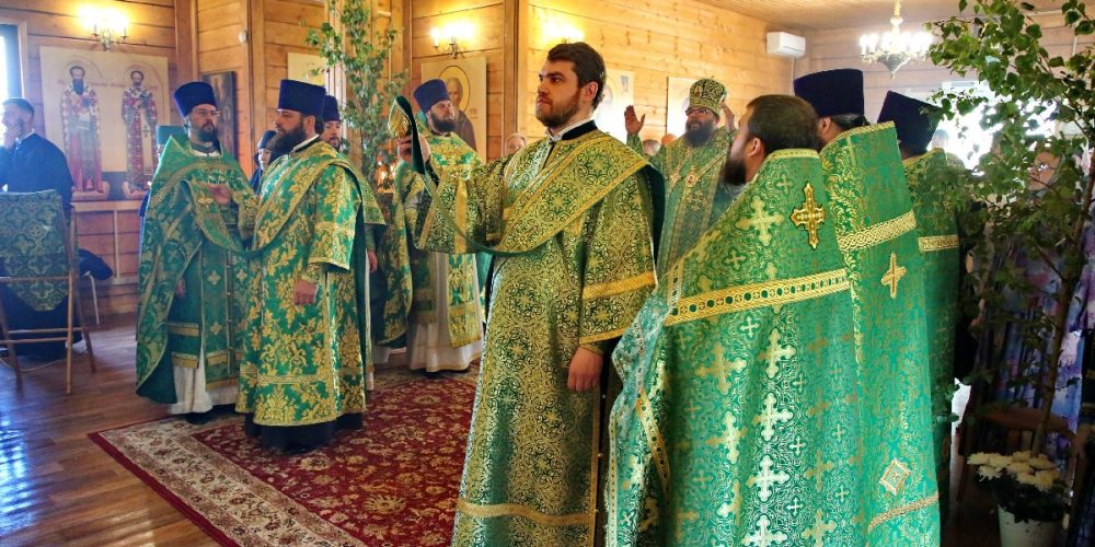 Архиерейское богослужение в храме святой блаженной Ксении Петербургской на Березовой аллее