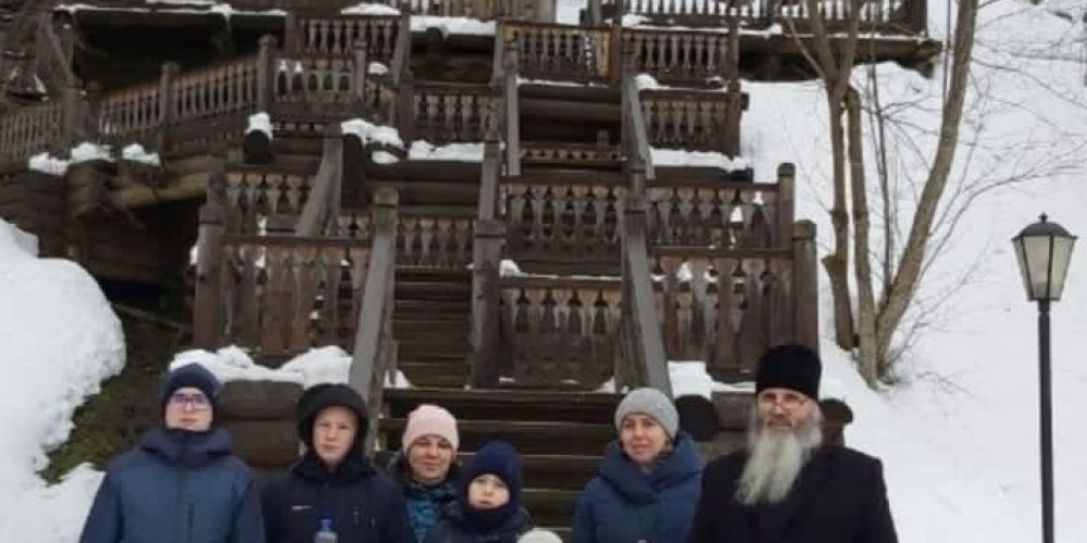 Поездка на источник «Гремячий ключ»