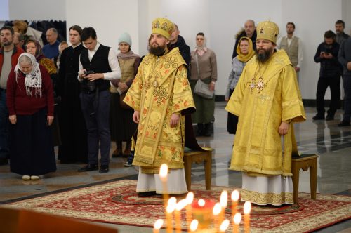 Митрополит Арсений совершил Божественную литургию в храме Успения Пресвятой Богородицы в Останкино