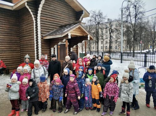 В храме свт. Макария (Невского) в Бутырском прошли масленичные гуляния