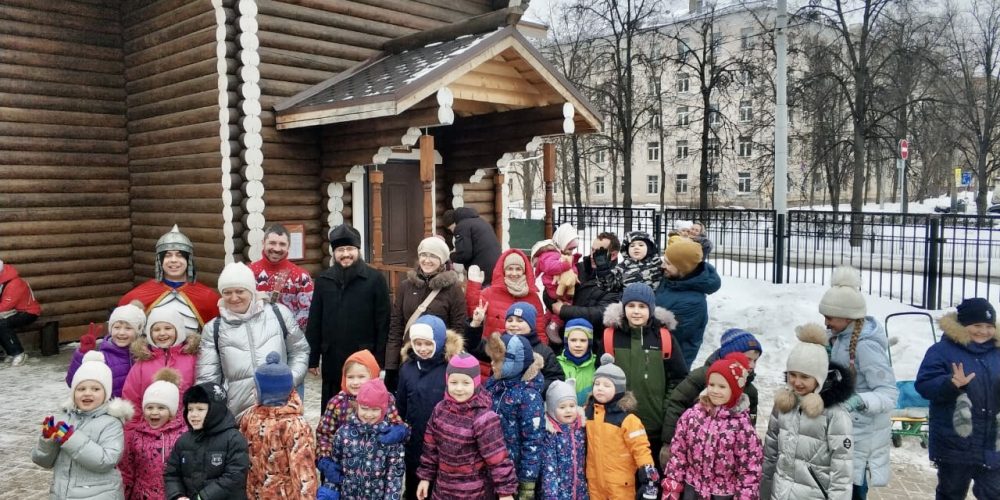 В храме свт. Макария (Невского) в Бутырском прошли масленичные гуляния