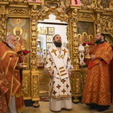 В день Радоницы митрополит Арсений совершил Божественную литургию в храме Живоначальной Троицы в Усадьбе Свиблово