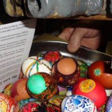 Клирик храма Живоначальной Троицы в Останкино поздравил подследственных в СИЗО-1 в Пасхой