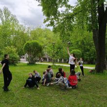 Представители воскресной школы и подросткового клуба храма иконы Божией Матери «Отрада и Утешение» в Ярославском провели активный день в парке